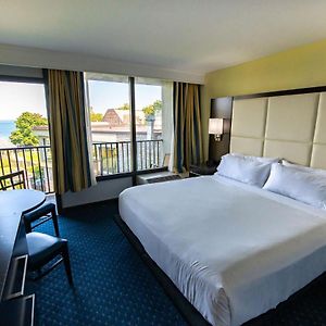 Premium King Room Oceanfront View